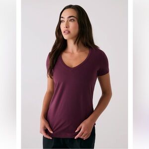 NWT Lole Dynamic V-Neck Top in Dark Cherry